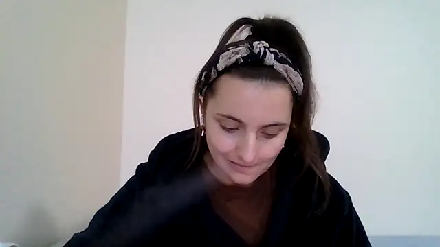 DInaraXRose online show from October 16, 2025, 10:23 am