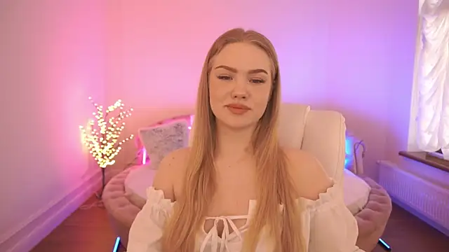 CelesteNoir online show from February 10, 2026, 8:02 am