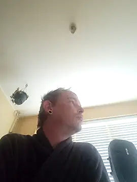 piercingpik online show from March 30, 2026, 4:41 pm