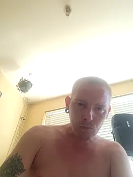 Snapshot of piercingpik chatting on June 25, 2026, 9:58 am piercingpik online show from June 25, 2026, 9:58 am