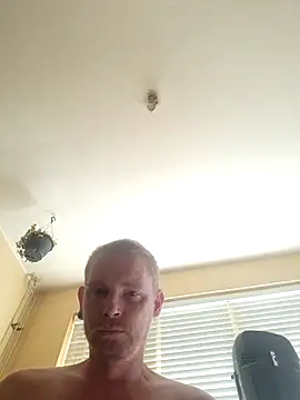 Snapshot of piercingpik chatting on July 17, 2026, 9:06 am piercingpik online show from July 17, 2026, 9:06 am