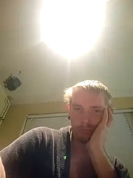 Snapshot of piercingpik chatting on October 18, 2025, 5:37 pm piercingpik online show from October 18, 2025, 5:37 pm