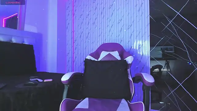 chloe jacksonn online show from October 22, 2025, 11:58 pm