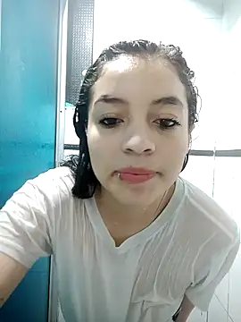 Snapshot of Luciasmith_74829 chatting on November 4, 2025, 3:32 am Luciasmith 74829 online show from November 4, 2025, 3:32 am