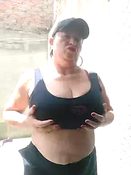 Snapshot of Miss-tetas chatting on October 9, 2025, 5:24 pm Miss-tetas online show from October 9, 2025, 5:24 pm