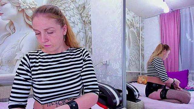 Snapshot of Gerald_and_Kristy chatting on February 8, 2026, 10:13 am Gerald and Kristy online show from February 8, 2026, 10:13 am