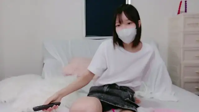 Snapshot of Azusa_128 chatting on September 14, 2025, 7:31 am Azusa 128 online show from September 14, 2025, 7:31 am