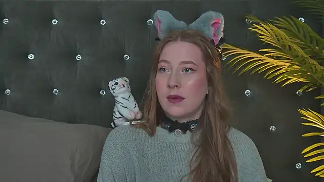 MiaEuphoria  online show from March 27, 2026, 3:04 am