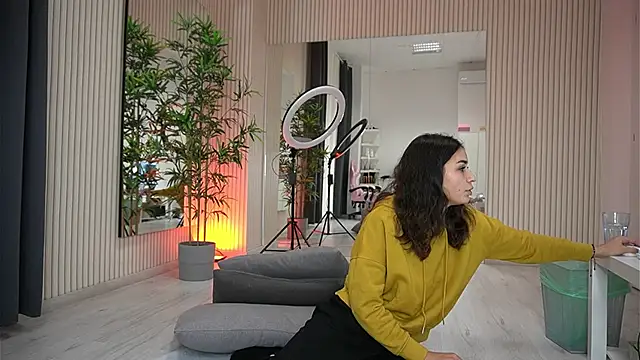 Snapshot of EmmaBlanco chatting on September 30, 2025, 7:31 pm EmmaBlanco online show from September 30, 2025, 7:31 pm
