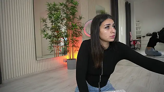 EmmaBlanco online show from October 10, 2025, 6:42 pm