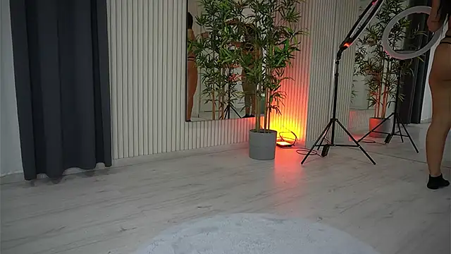 Snapshot of EmmaBlanco chatting on September 23, 2025, 5:14 am EmmaBlanco online show from September 23, 2025, 5:14 am