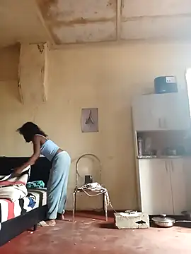 RFeltomWhitJ online show from November 3, 2025, 5:34 am