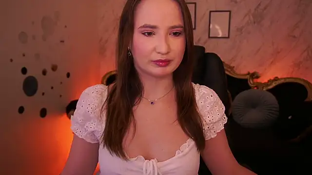 SofieBloom online show from June 16, 2026, 12:10 am