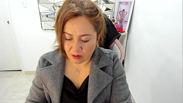 camixxx m online show from March 16, 2026, 12:42 pm