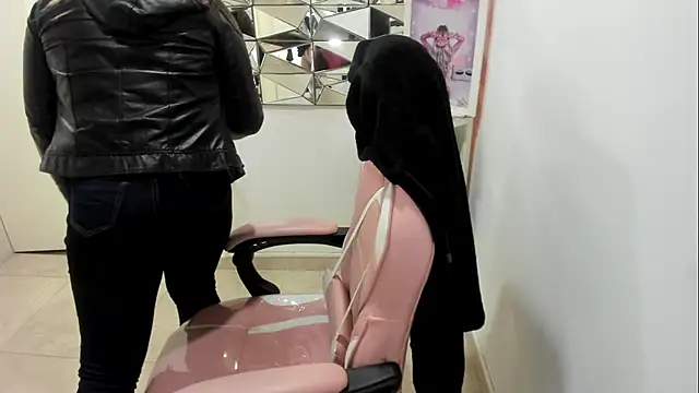 camixxx m online show from February 26, 2026, 1:22 pm