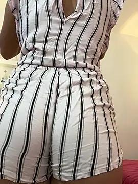 thamiina  online show from February 18, 2026, 7:10 pm