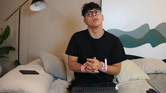 Ethan occonor online show from October 5, 2025, 6:42 pm