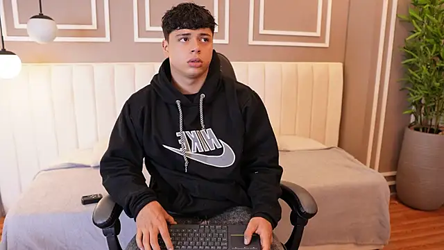 Ethan occonor online show from May 12, 2026, 12:55 pm