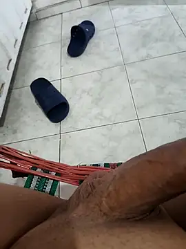 Exoticovergon online show from April 20, 2026, 9:27 pm