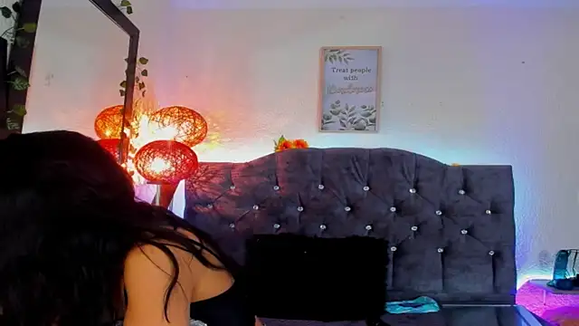 karol rose online show from December 3, 2025, 3:55 pm