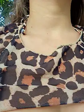 Snapshot of Natasanz chatting on December 22, 2025, 9:48 pm Natasanz online show from December 22, 2025, 9:48 pm