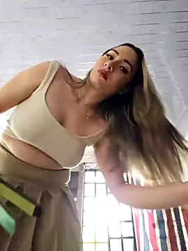 Natasanz online show from September 16, 2025, 8:43 pm