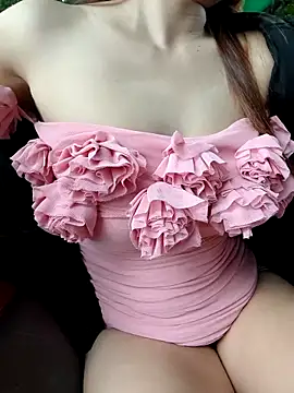 Tina Ty online show from November 21, 2025, 12:42 am