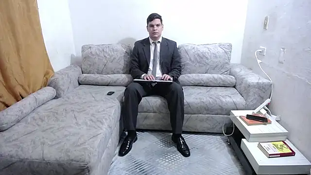 Snapshot of Victor_Maitland chatting on June 6, 2026, 3:56 am Victor Maitland online show from June 6, 2026, 3:56 am