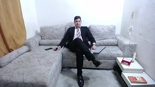 Snapshot of Victor_Maitland chatting on June 17, 2026, 3:50 am Victor Maitland online show from June 17, 2026, 3:50 am