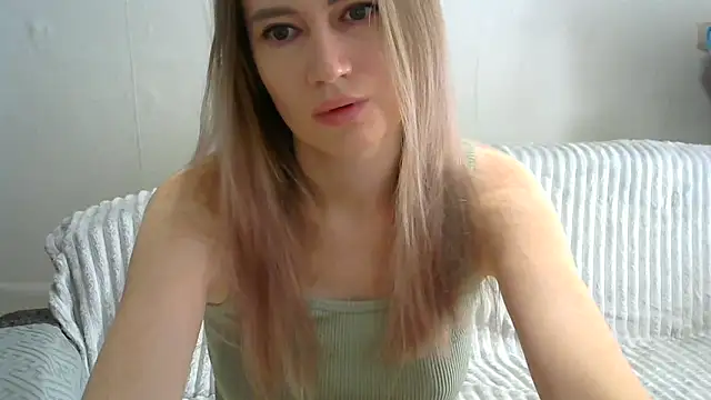 Snapshot of JessFoxxx chatting on March 7, 2026, 4:08 am JessFoxxx online show from March 7, 2026, 4:08 am