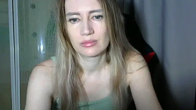 Snapshot of JessFoxxx chatting on March 26, 2026, 4:00 am JessFoxxx online show from March 26, 2026, 4:00 am