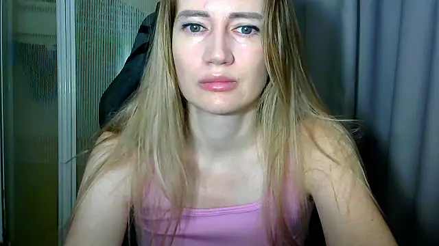 Snapshot of JessFoxxx chatting on January 11, 2026, 4:41 am JessFoxxx online show from January 11, 2026, 4:41 am