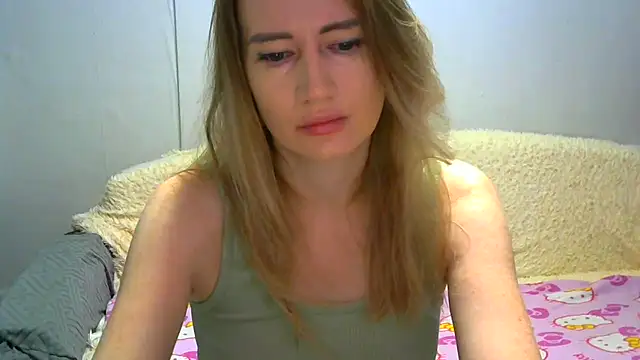 Snapshot of JessFoxxx chatting on December 15, 2025, 4:07 am JessFoxxx online show from December 15, 2025, 4:07 am