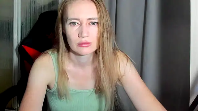 JessFoxxx online show from May 27, 2026, 2:30 am