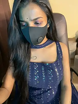 Snapshot of its_ur_flora chatting on January 13, 2026, 5:28 pm its ur flora online show from January 13, 2026, 5:28 pm