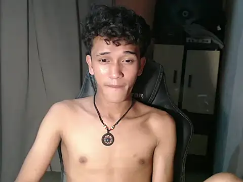 kenbigcockxx online show from October 17, 2025, 11:56 am