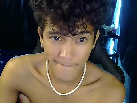 kenbigcockxx online show from April 12, 2026, 4:21 pm