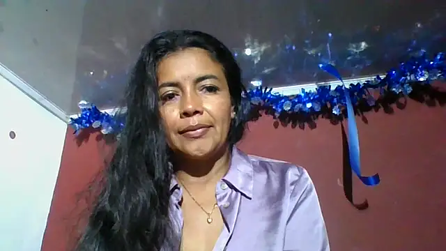 DianaOchoa  online show from November 29, 2025, 9:53 am