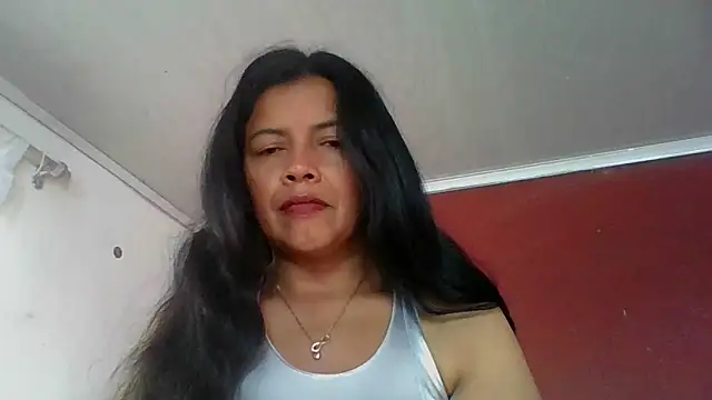 DianaOchoa  online show from October 9, 2025, 12:28 pm