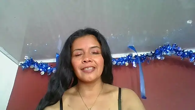 DianaOchoa  online show from December 14, 2025, 4:12 pm