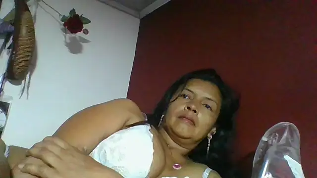 Snapshot of DianaOchoa_ chatting on May 15, 2026, 10:46 am DianaOchoa online show from May 15, 2026, 10:46 am
