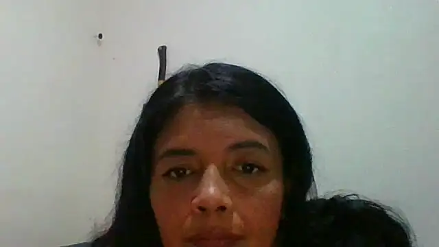 Snapshot of DianaOchoa_ chatting on April 13, 2026, 8:24 pm DianaOchoa online show from April 13, 2026, 8:24 pm