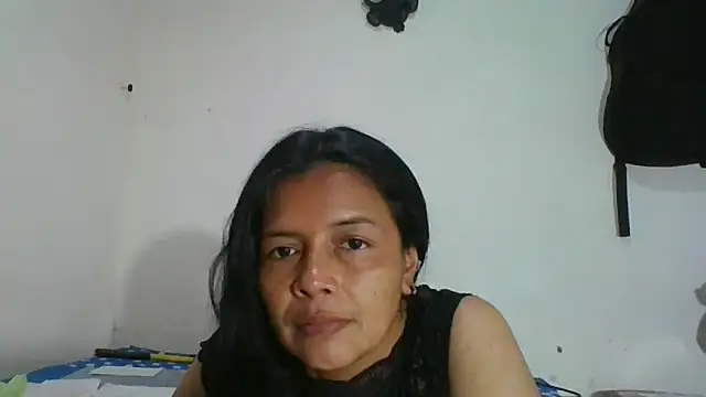 Snapshot of DianaOchoa_ chatting on April 21, 2026, 7:42 pm DianaOchoa online show from April 21, 2026, 7:42 pm