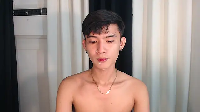 Snapshot of asian_dai chatting on October 15, 2025, 9:50 am asian dai online show from October 15, 2025, 9:50 am
