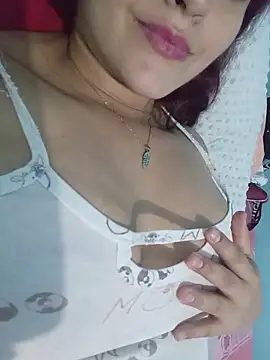 candy  fox  online show from January 7, 2026, 8:03 pm