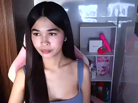 sweetleigh18 online show from October 30, 2025, 9:55 pm