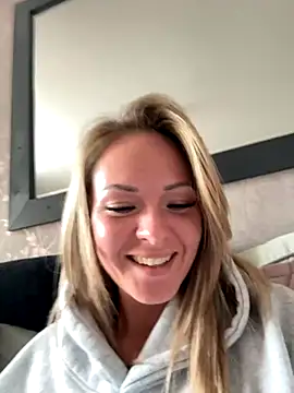 Snapshot of Kayla_Modelle96 chatting on October 6, 2025, 1:56 pm Kayla Modelle96 online show from October 6, 2025, 1:56 pm