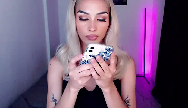 Snapshot of Alicegreenexx chatting on April 7, 2026, 6:54 pm Alicegreenexx online show from April 7, 2026, 6:54 pm