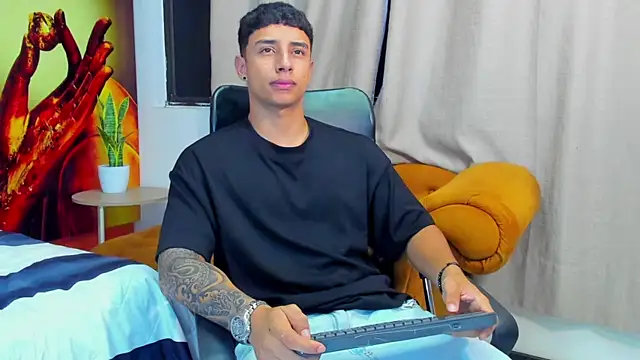 jaze bradley online show from September 10, 2025, 11:42 am