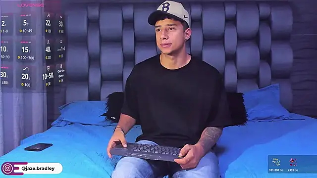 jaze bradley online show from November 6, 2025, 11:36 am